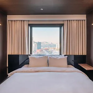 The Riverside Otel